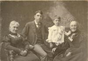 Kate, Perle, Lawrence and Anna Bennett